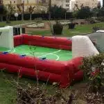 Futbolin hinchable humano