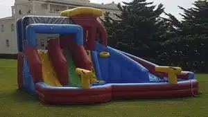 Castillos hinchables acuáticos alquiler